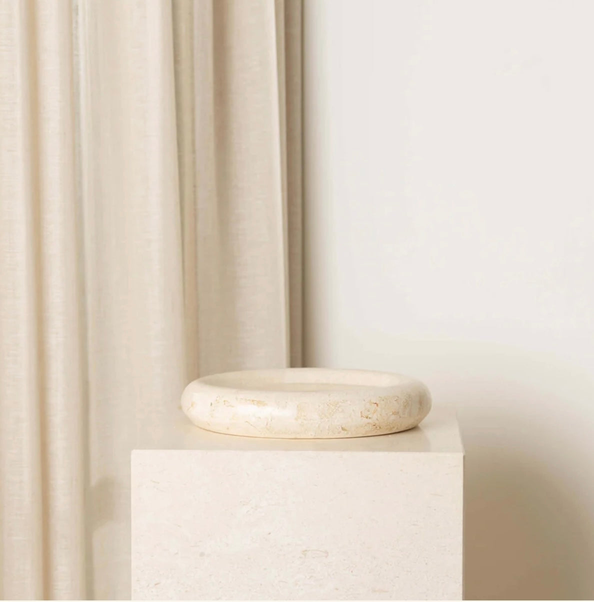 Lilo Catch-All | Natural White Stone Large