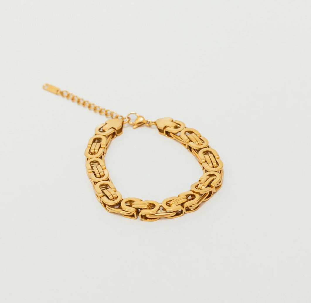 Randi Bracelet in Gold Plated - We Are Emte