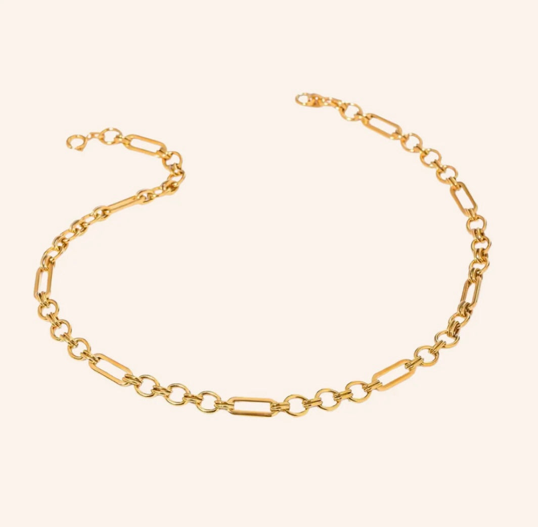Sacred Chain Necklace in 18k Gold Plated - We Are Emte